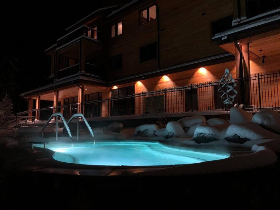 Apartamento Ultimate Luxury With Extras Galore Across From Heavenly Village & Gondola - Zalanta *