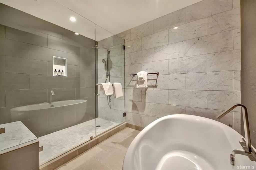 Ultimate Luxury With Extras Galore Across From Heavenly Village & Gondola - Zalanta Appartement South Lake Tahoe